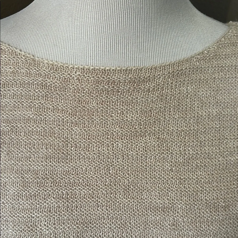 Tahari linen tunic sweater - Picture 3 of 4
